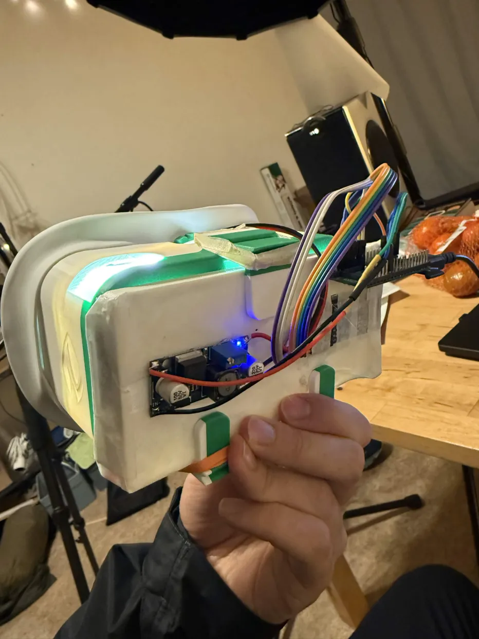 Picture of the headset lens