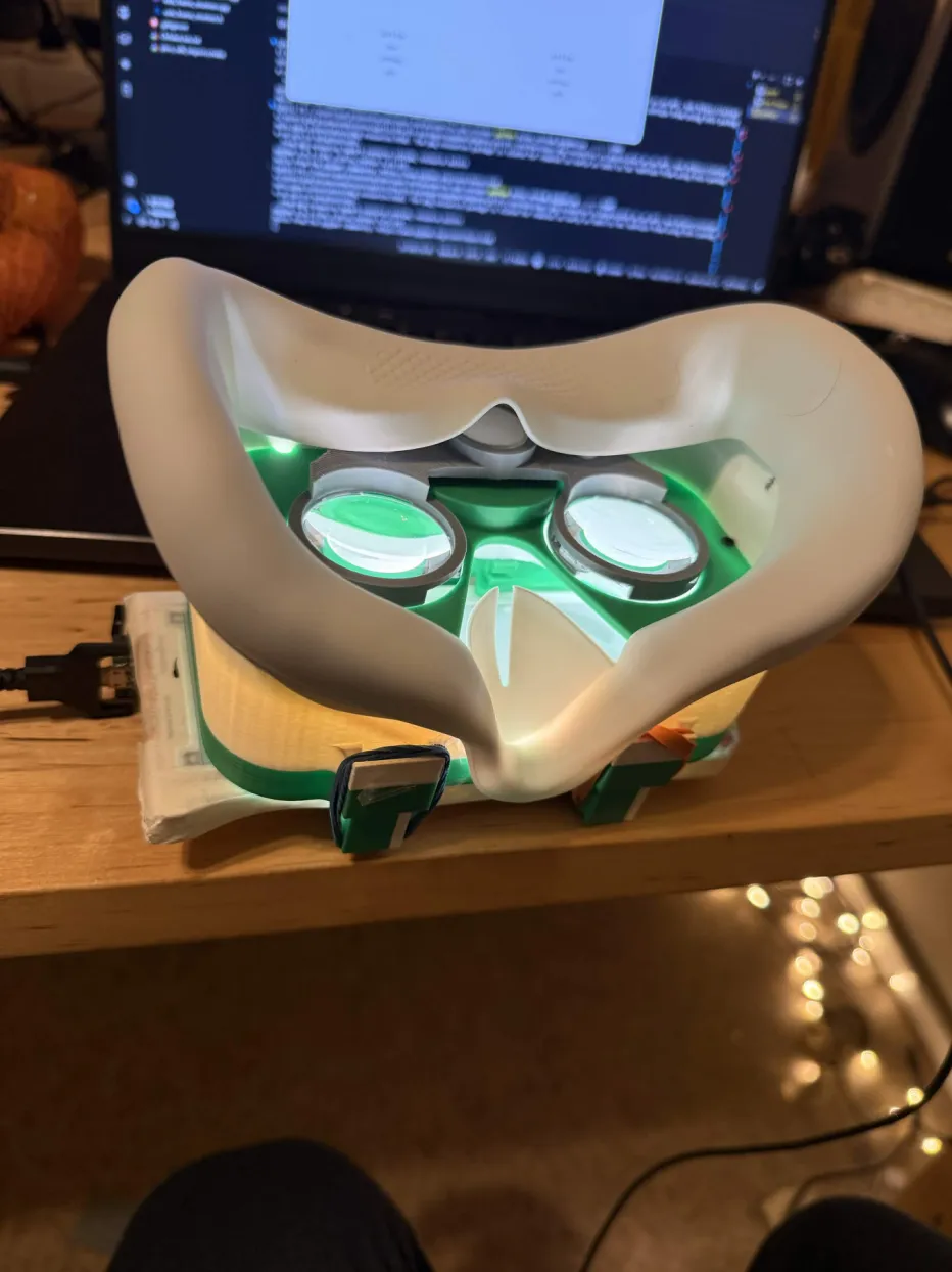 Picture of the headset